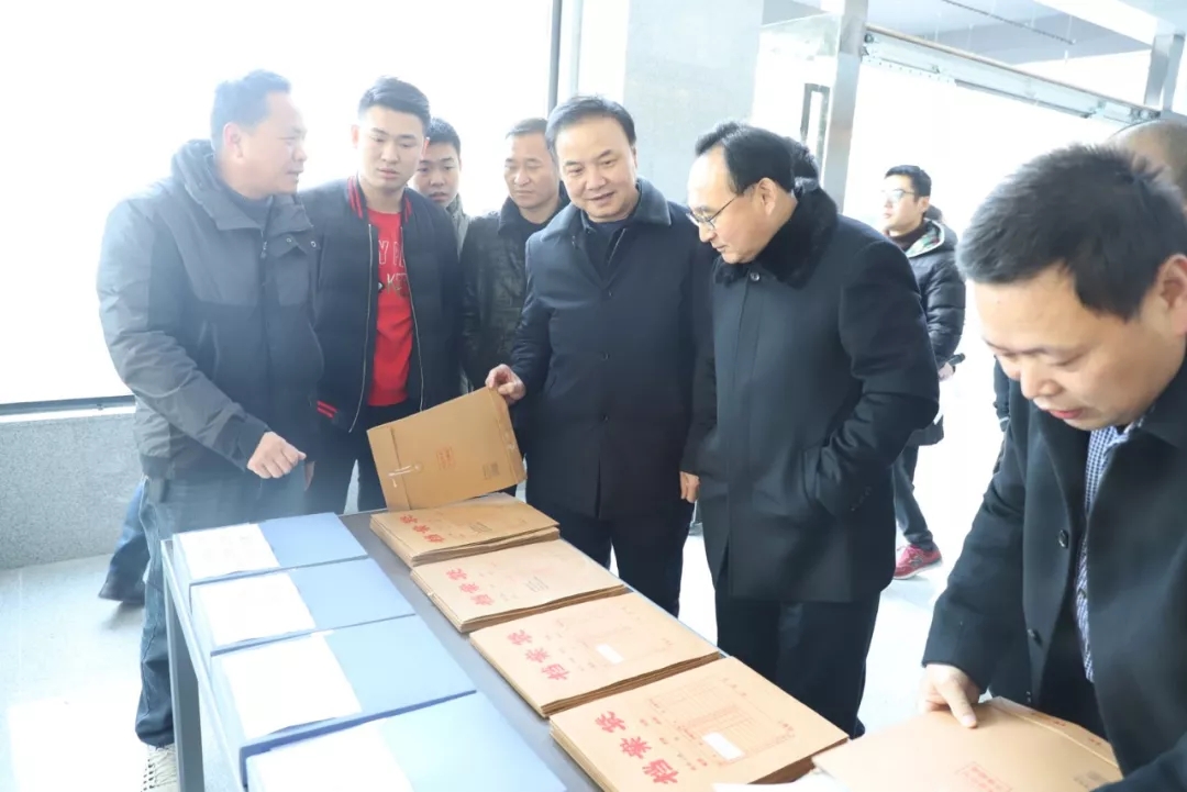 長沙凱發(fā)超硬材料科技有限公司,長沙礦山石材開采設備銷售,長沙石材加工設備銷售,金剛石工具生產(chǎn)