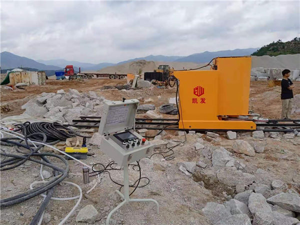 長沙凱發(fā)超硬材料科技有限公司,長沙礦山石材開采設(shè)備銷售,長沙金剛石繩鋸機銷售,金剛石串珠繩生產(chǎn)銷售，水平鉆機生產(chǎn)銷售